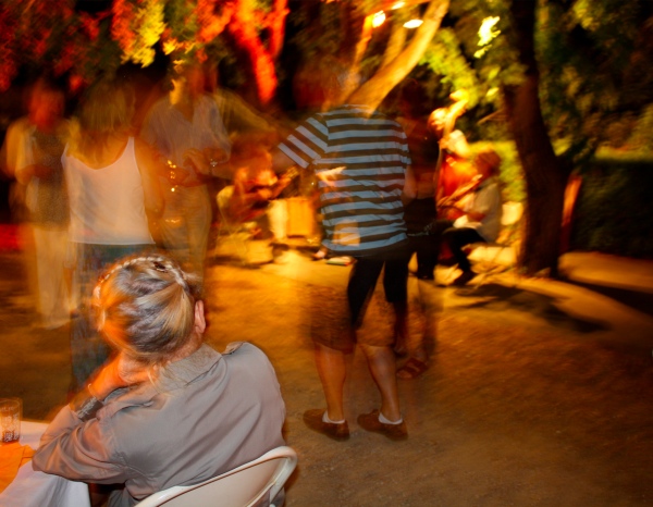guests dancing at Domaine de Villarzens